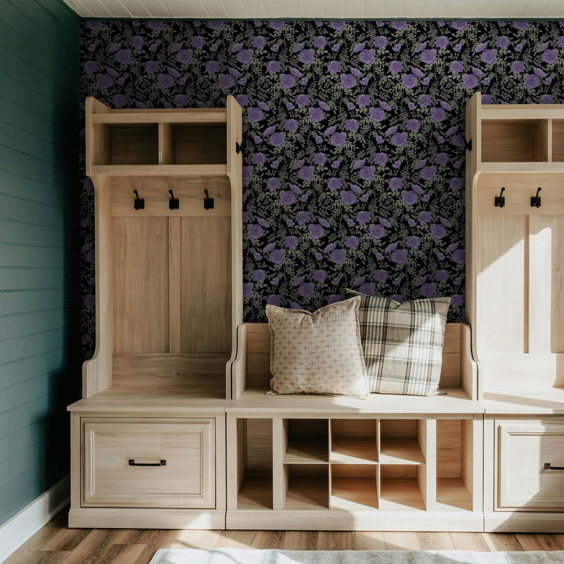 Dark Purple Royal Bloom Wallpaper