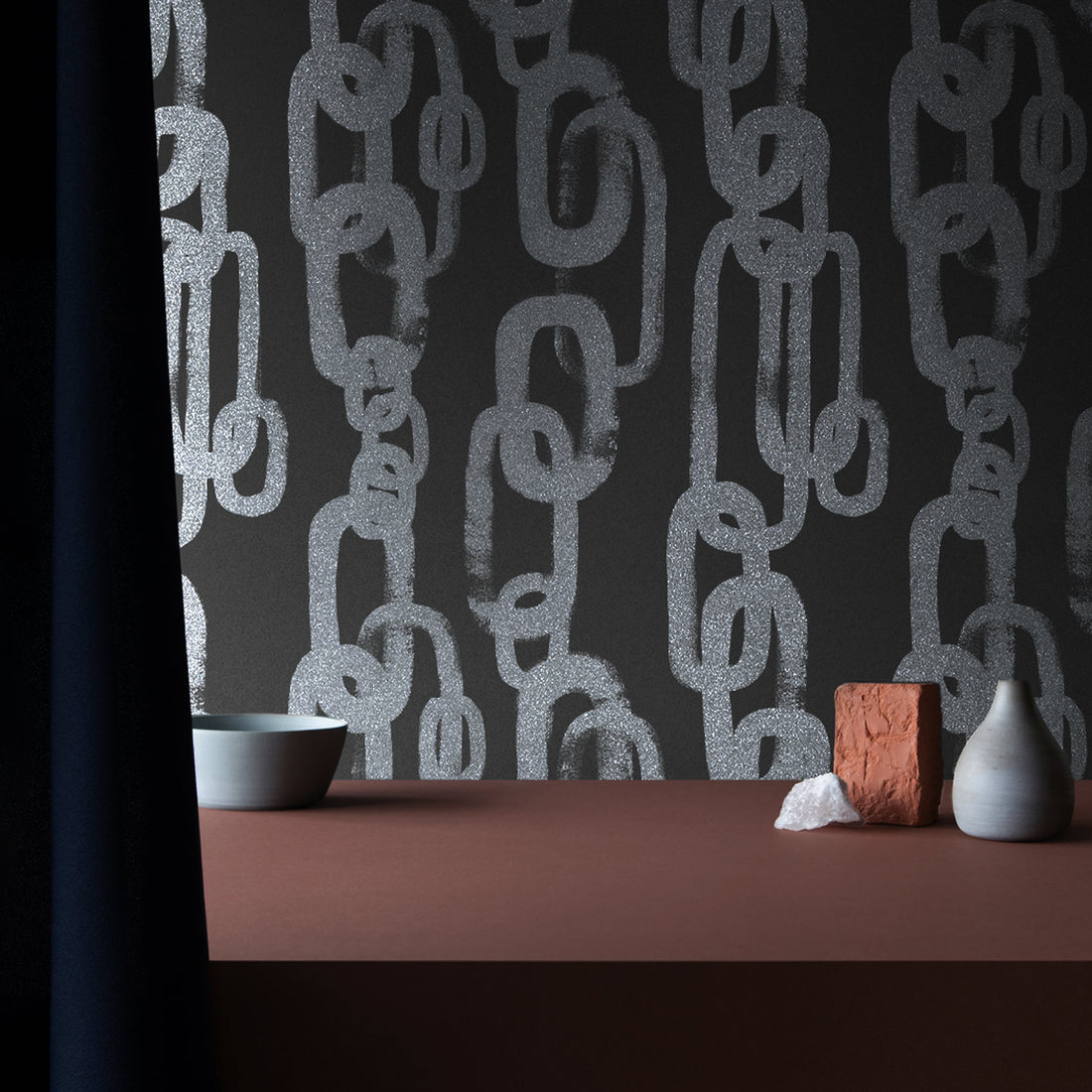 Metallic Silver Chain Pattern © Wallpaper