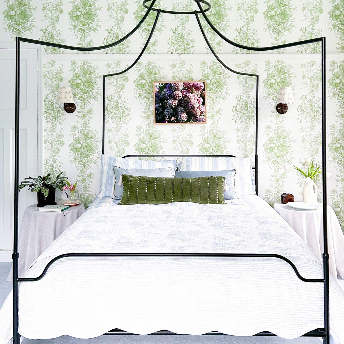 Grass Green Toile Pattern Wallpaper