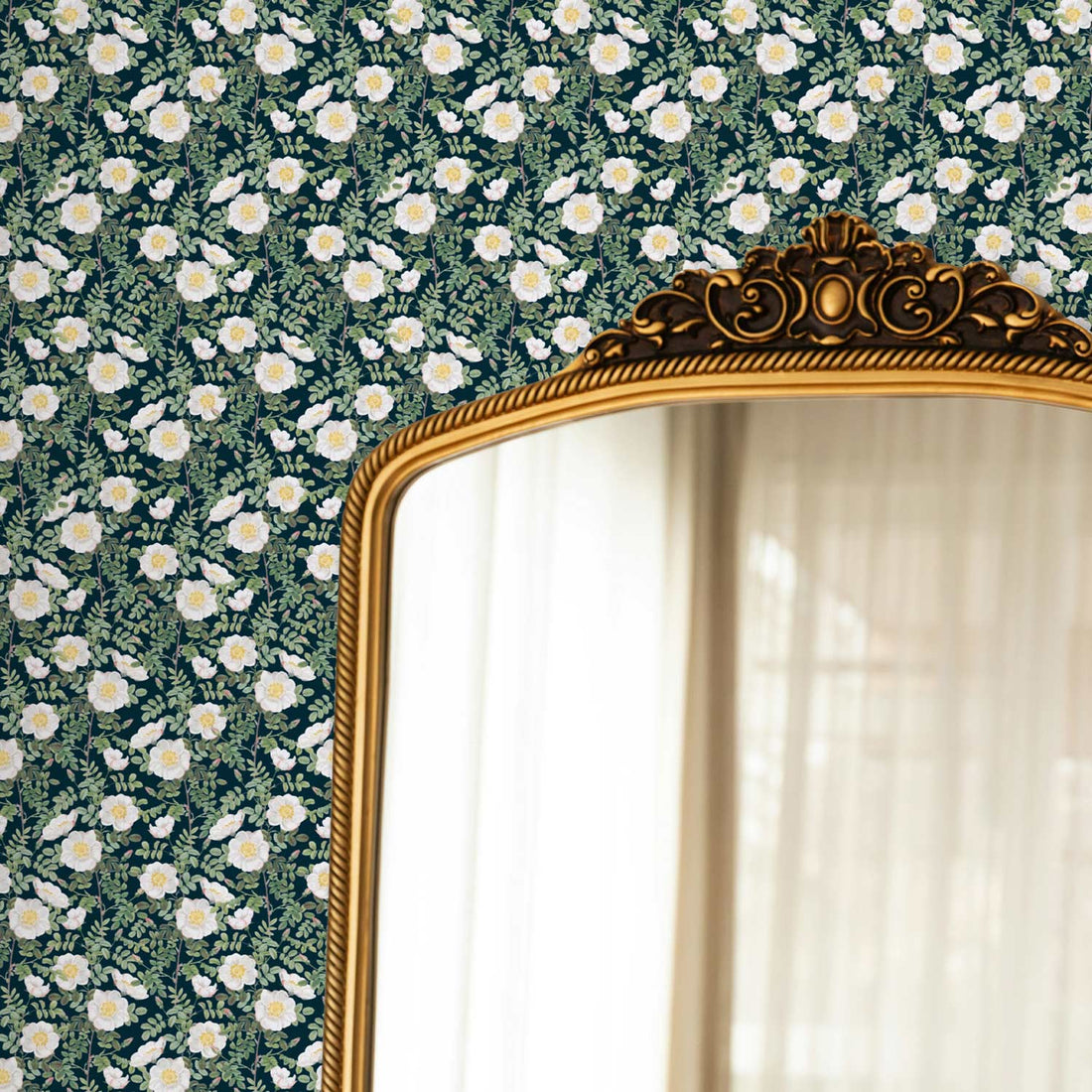 Countryside Florals Pattern Wallpaper
