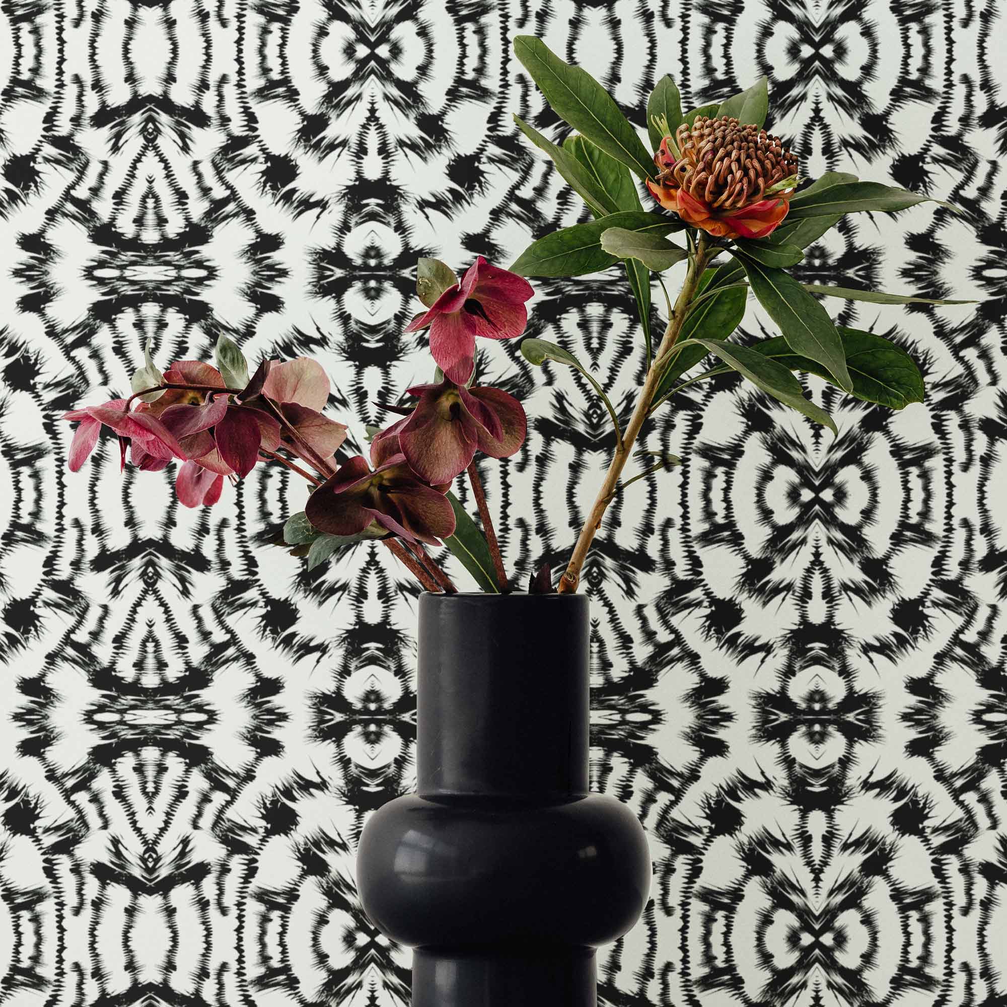 Tribal print temporary wallpaper in black and white | Livettes