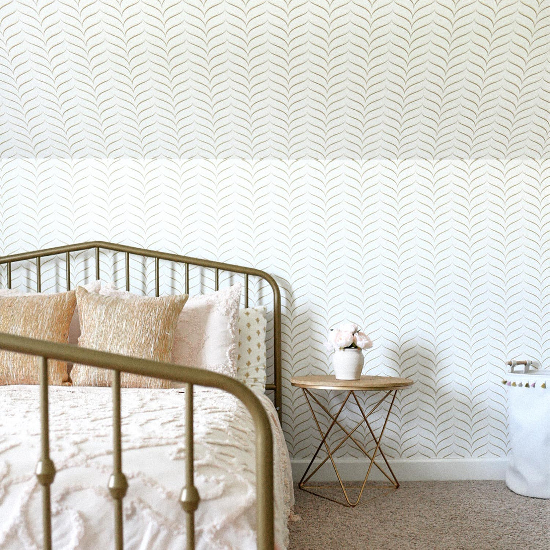 Light Chevron Print Ceiling Wallpaper