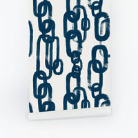 Chain design removable wallpaper in navy