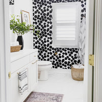 Black & white pattern wallpaper