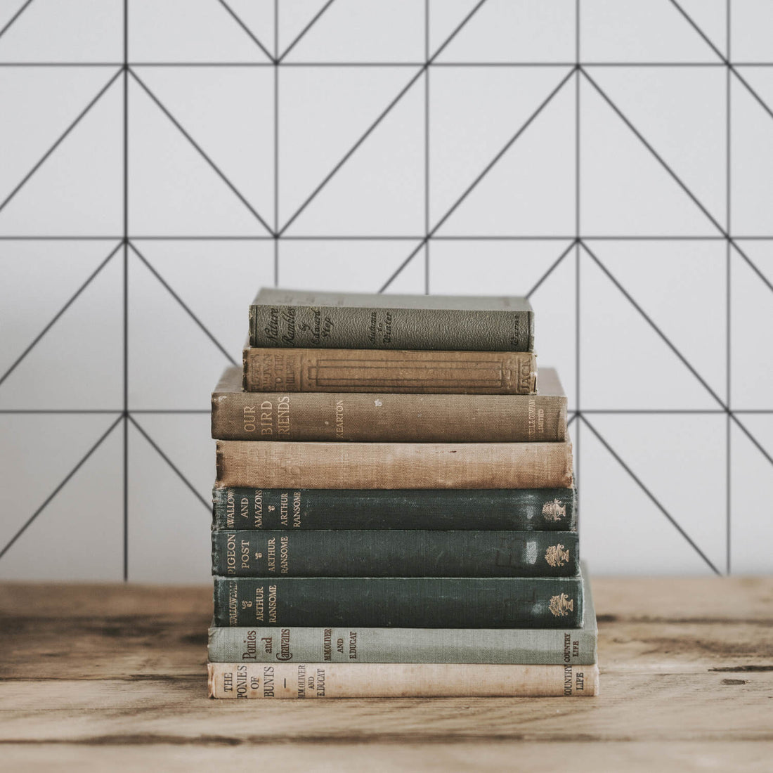 simple geometric lines print wallpaper for library interior