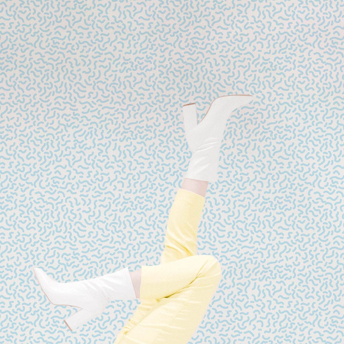 small blue pattern wallpaper design