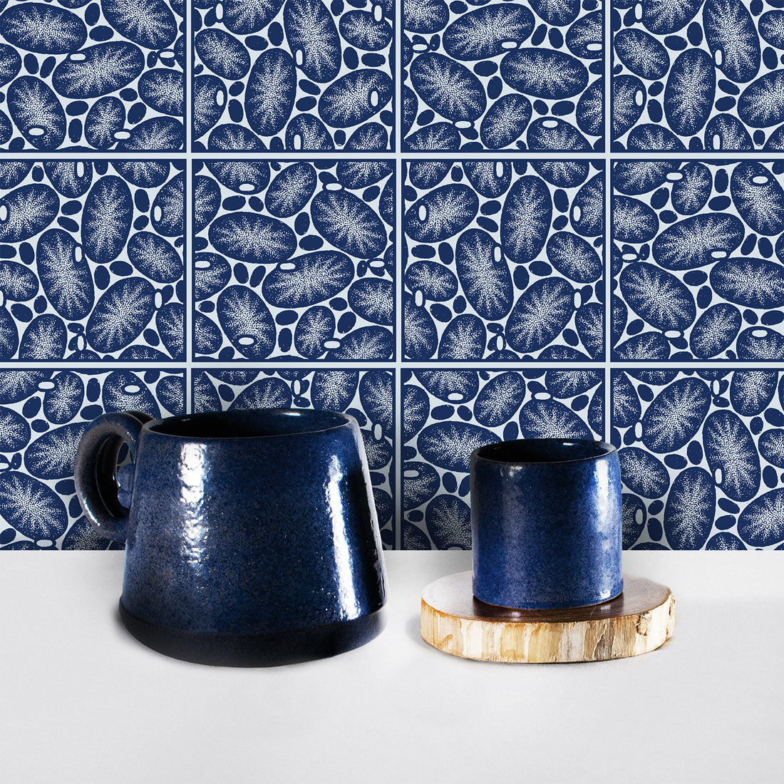 Funky Oval Tile Design Wallpaper