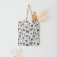 vintage style bag in linen with tree pattern