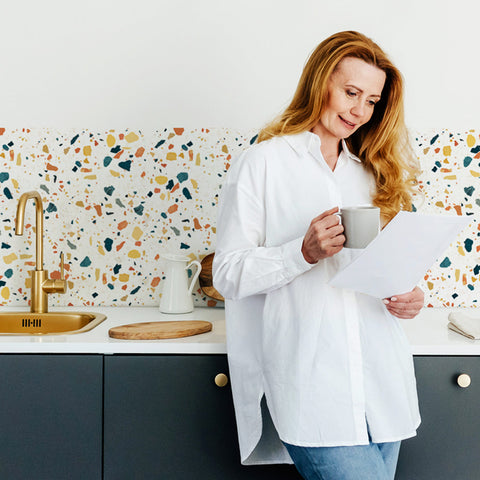 Alzatina in terrazzo dal design vivace