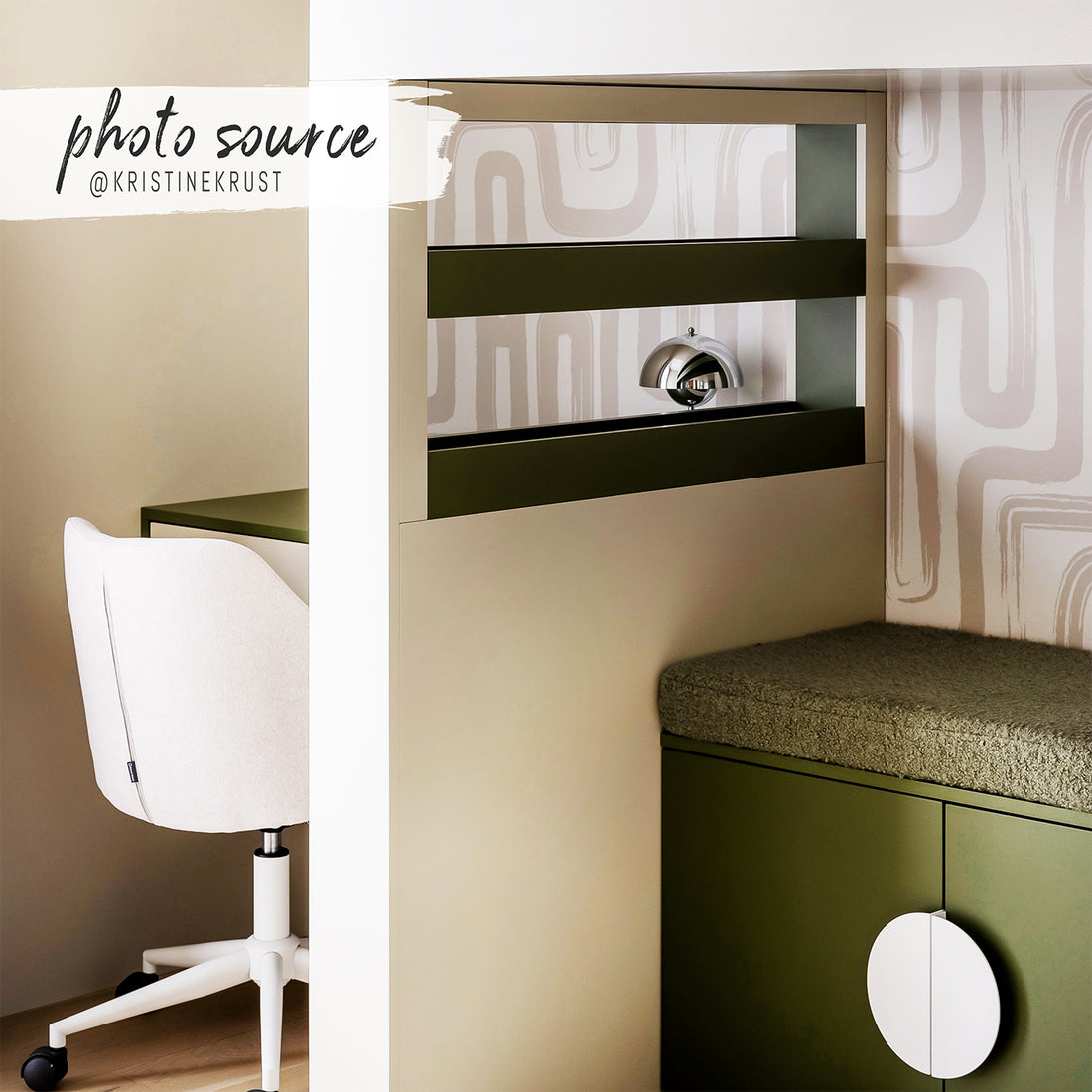 Neutral Paintbrush Maze © Kids Wallpaper