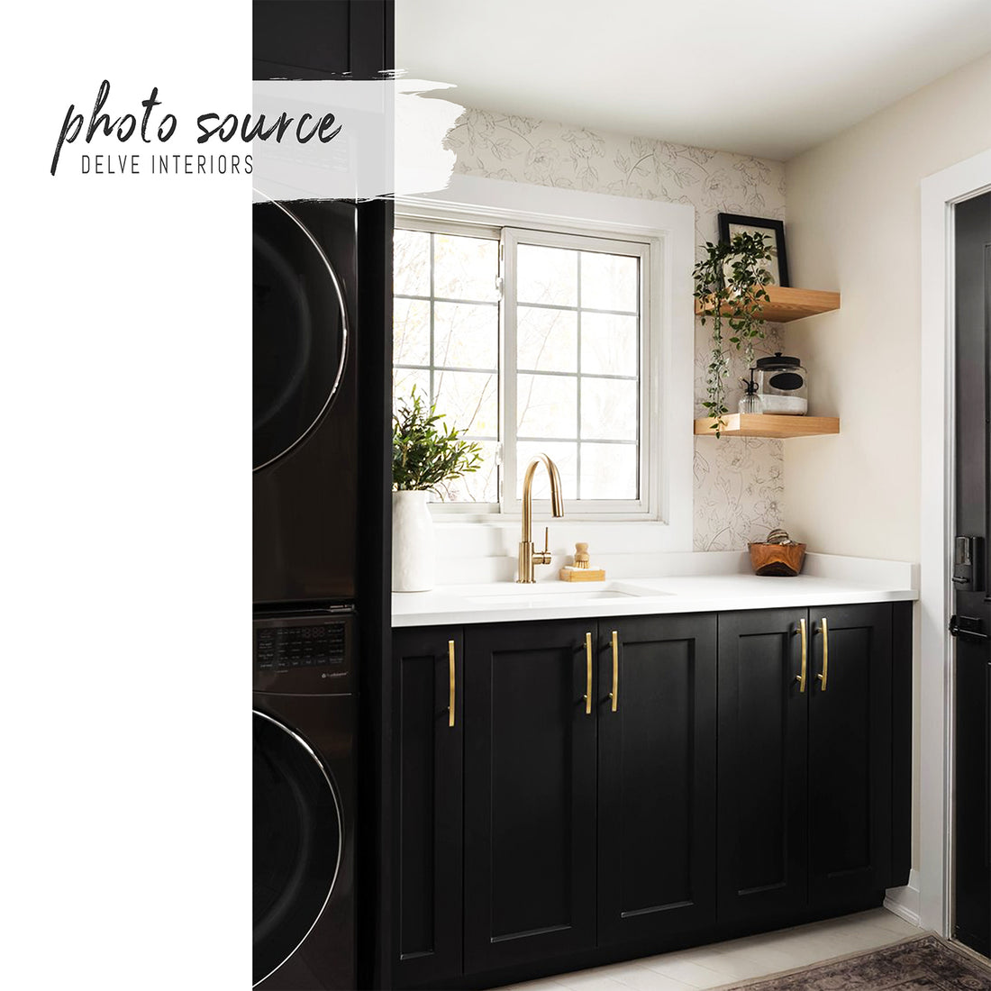 Subtle Floral Peony Laundry Room Wallpaper