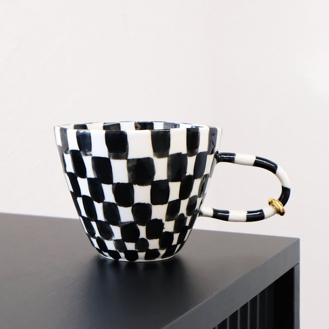 Checkered Pattern Mug | Livettes Wallpaper