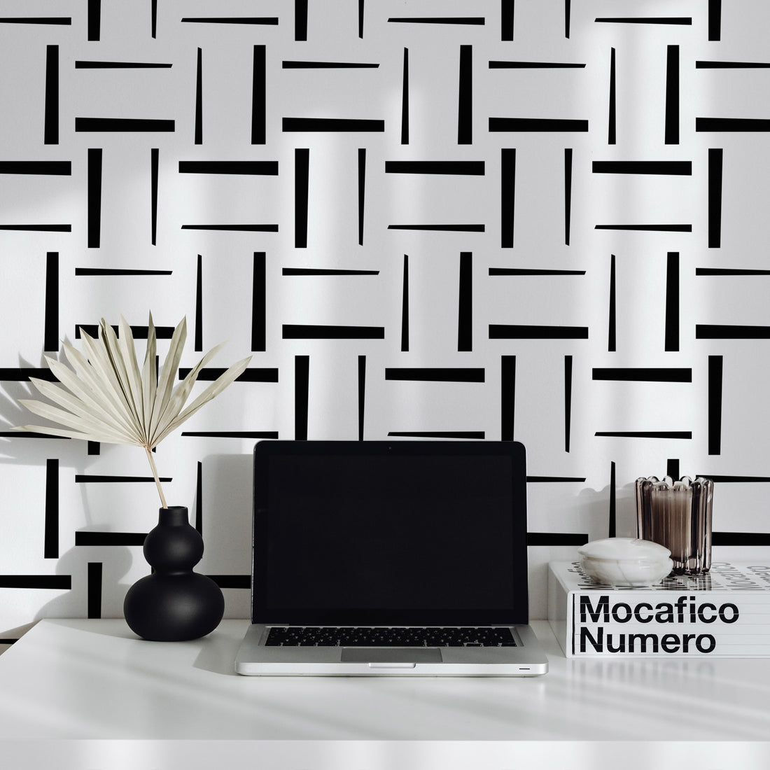 Profile Geometric wallpaper in black | I Love Wallpaper