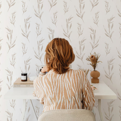 Neutral foliage print wallpaper