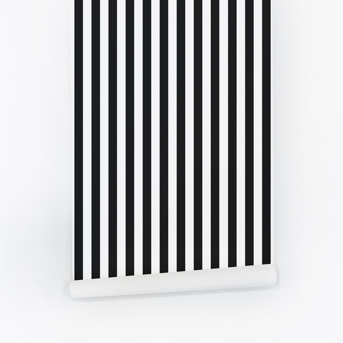 Classic black and white stripe design wallpaper