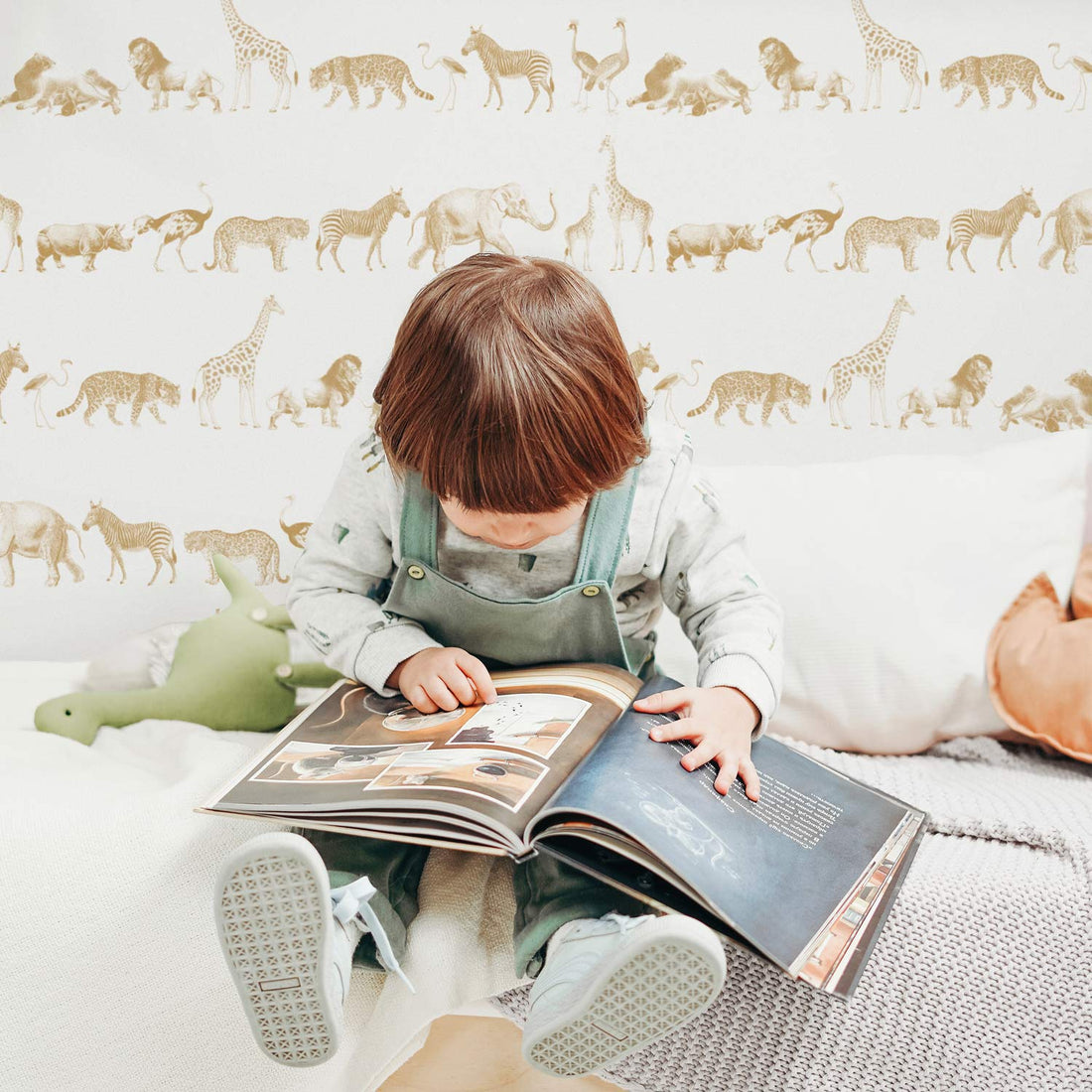 Vintage Safari Animals Wallpaper | Peel & Stick available | Livettes